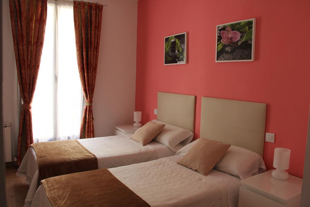 Casa De Huespedes Galaica Hotel Madri Quarto foto